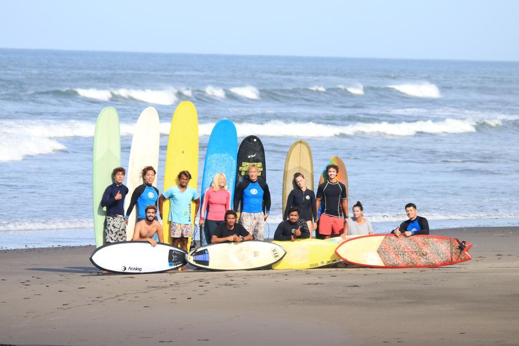 Surf Lodge Canggu Экстерьер фото